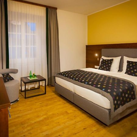 Gasthof Zum Forsthaus Hotell Fischbach Exteriör bild
